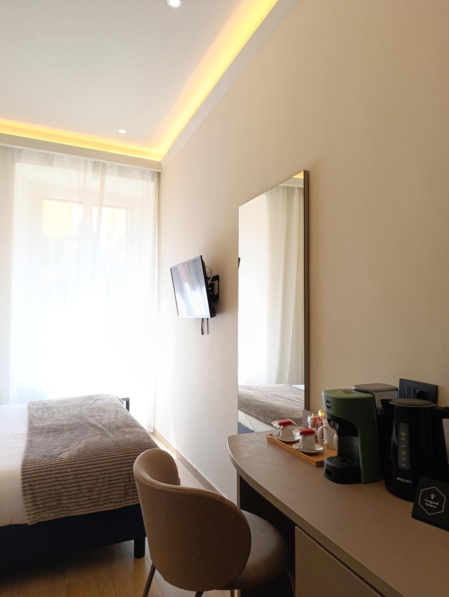 Honeycomb Guesthouse Rome Exterior photo